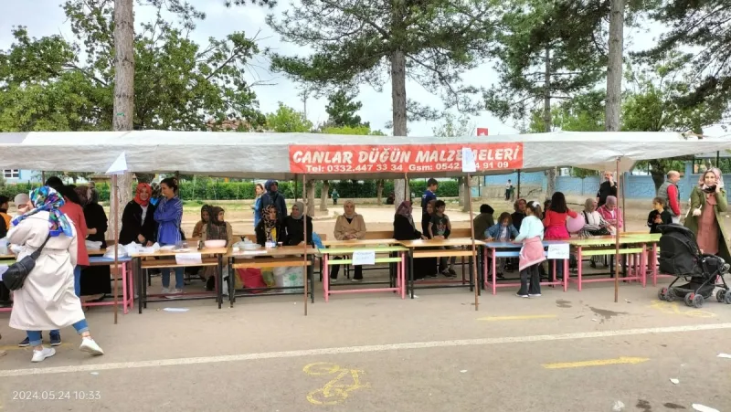 ŞEHİT KOÇAK İLKOKULU'NDA OKUL YARARINA KERMES DÜZENLENDİ