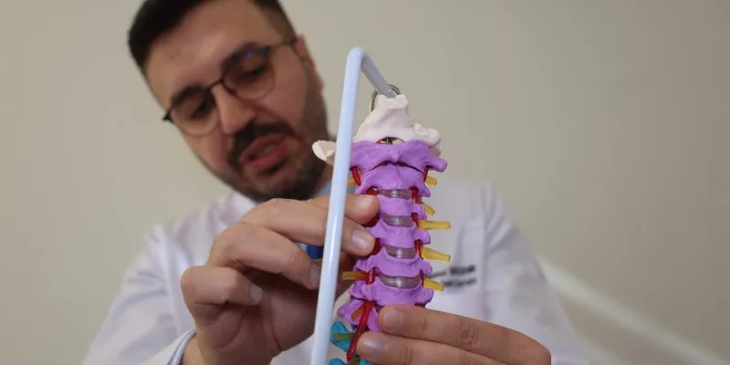 Geçmeyen Bel Ağrıları İçin Uzman Yardımı Şart!