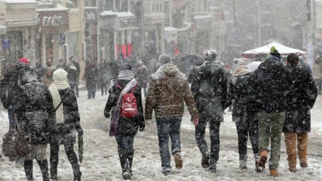 Meteoroloji ve AKOM'dan art arda kar yağışı uyarıları! Sıcaklık 5-10 derece düşecek