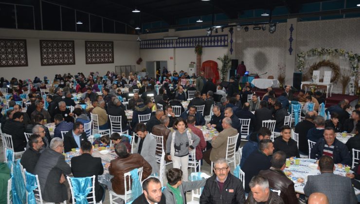 BELEDİYE PERSONELİ MORAL YEMEĞİNDE BULUŞTU