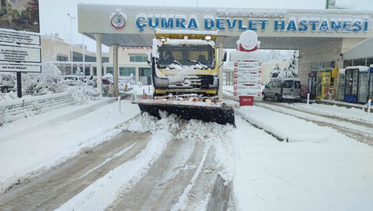 ÇUMRA BELEDİYESİ’NDEN  YOĞUN KAR MESAİSİ