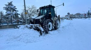 ÇUMRA BELEDİYESİ’NDEN YOĞUN KAR MESAİSİ