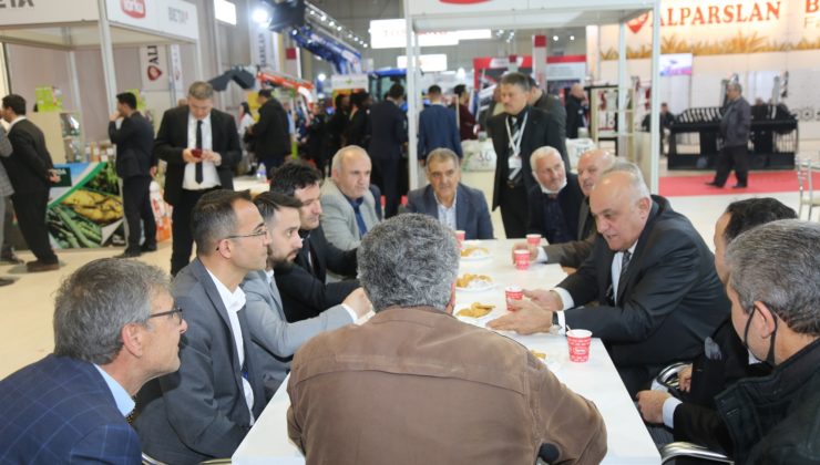 PANKOBİRLİK GENEL BAŞKANI RAMAZAN ERKOYUNCU KONYA TARIM FUARINI ZİYARET ETTİ
