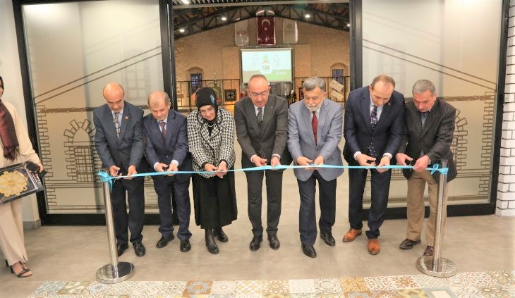 MERAM KÜLTÜR VE SANAT MERKEZİ’NDE TÜRK İŞLEME SANATI SİM SIRMA SERGİSİ AÇILDI