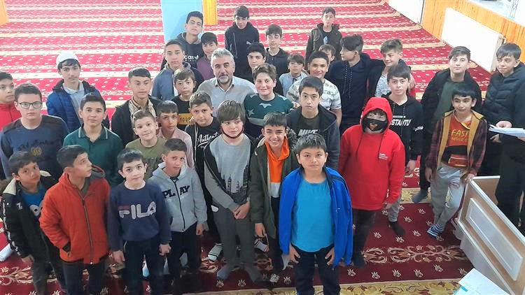 RAMAZAN AYINDA CAMİLER  ÖĞRENCİLERLE ŞENLENİYOR