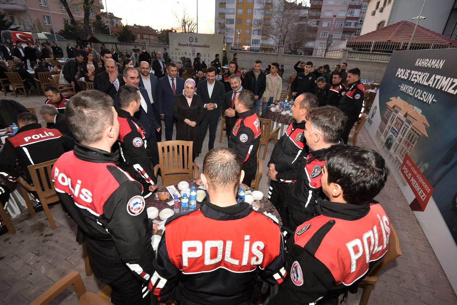 KARATAY BELEDİYESİ,  İLÇE EMNİYETİNİ İFTARDA BULUŞTURDU