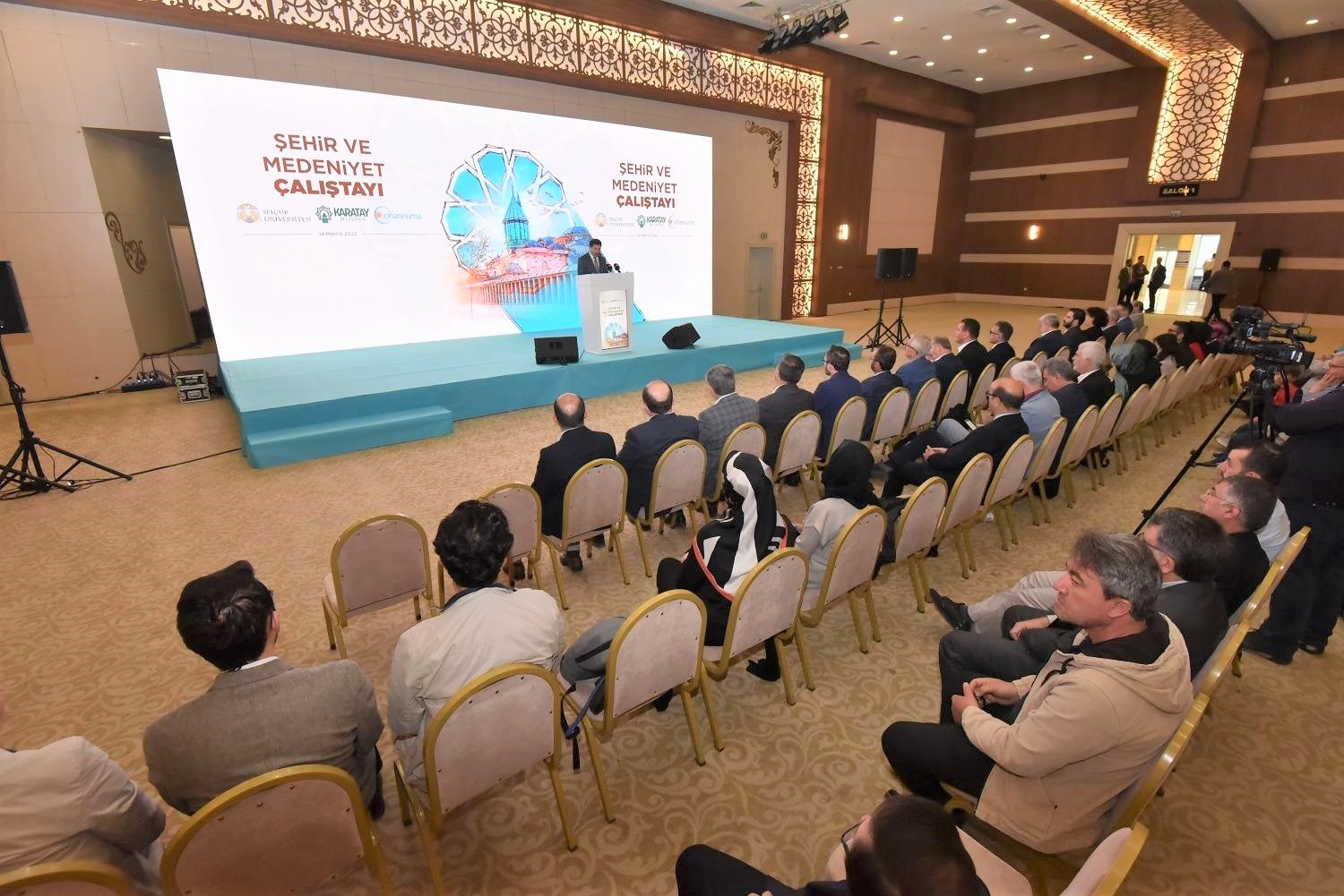 KARATAY’DA “ŞEHİR VE MEDENİYET ÇALIŞTAYI” GERÇEKLEŞTİRİLDİ