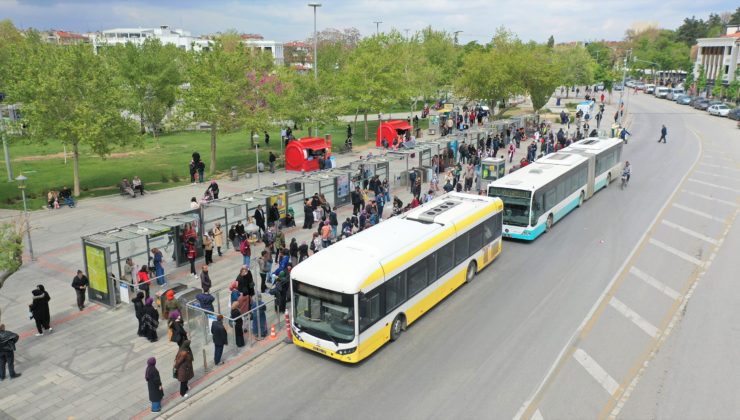 TURNİKELİ OTOBÜS DURAĞI İLE TRAFİK GÜVENLİĞİ ARTTI, BEKLEME SÜRESİ AZALDI 1 TURNİKELİ OTOBÜS DURAĞI İLE TRAFİK GÜVENLİĞİ ARTTI, BEKLEME SÜRESİ AZALDI