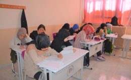 ÖDÜLLÜ KİTAP OKUMA YARIŞMASINDA SINAV HEYECANI