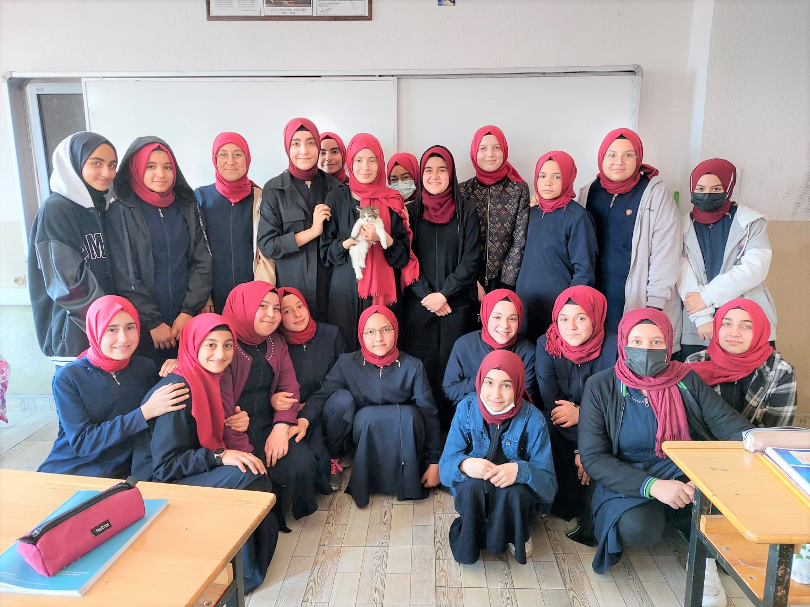 ÇUMRA İHSAN ÇETİNKAYA İMAM HATİP ORTAOKULU ÖĞRENCİLERİNİN DUYARLILIĞI GÖZLERİ DOLDURDU