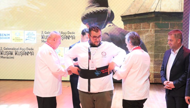 MEZUN OLAN GASTRONOMİ BÖLÜMÜ  ÖĞRENCİLERİNE KUŞAK KUŞANMA MERASİMİ