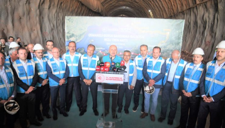 BAKAN ADİL KARAİSMAİLOĞLU, OSMANELİ-BURSA-BANDIRMA-BALIKESİR HIZLI TREN HATTI T04 TÜNELİ IŞIK GÖRME TÖRENİ’NE KATILDI