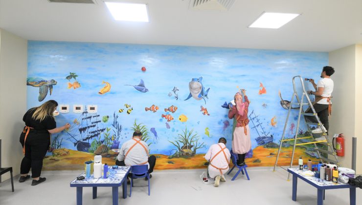 KONYA ŞEHİR HASTANESİNİN DUVARLARI  ÇOCUKLAR İÇİN RENKLENDİ