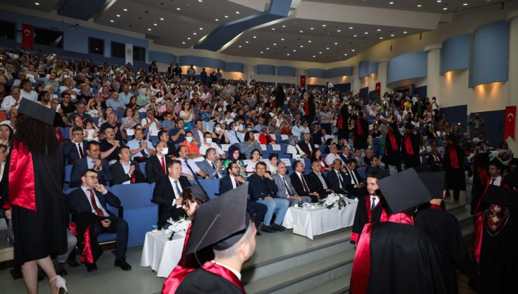 KONYA VALİSİ VAHDETTİN ÖZKAN TIP FAKÜLTESİ MEZUNİYETİNE KATILDI