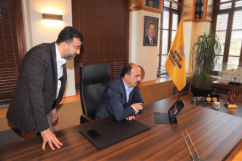 KONYA BÜYÜKŞEHİR BELEDİYE BAŞKANI ALTAY,  AA'NIN "YILIN FOTOĞRAFLARI" OYLAMASINA KATILDI