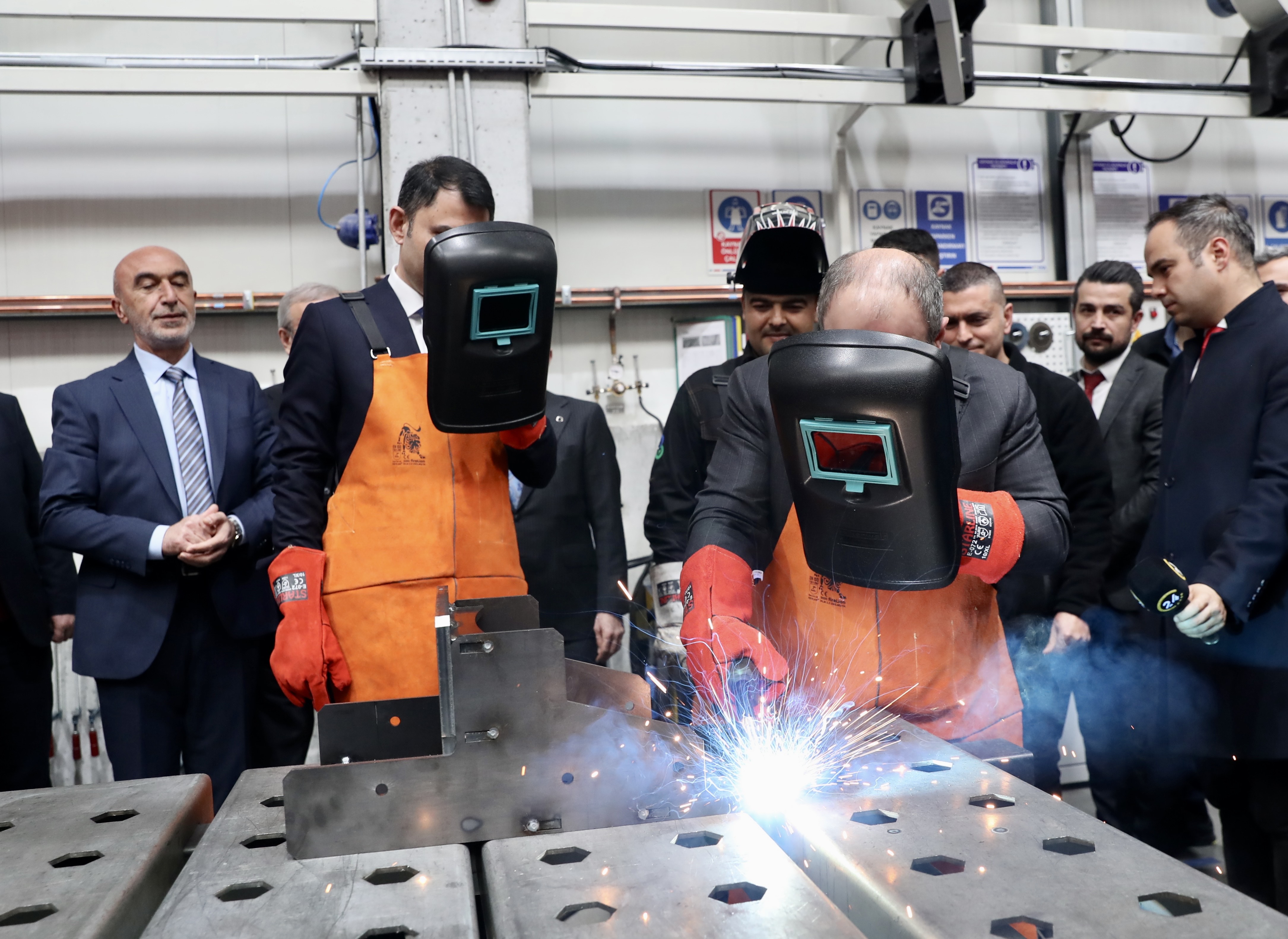 “85 ARAŞTIRMA PROJESİNE 100 MİLYON LİRA HİBE”