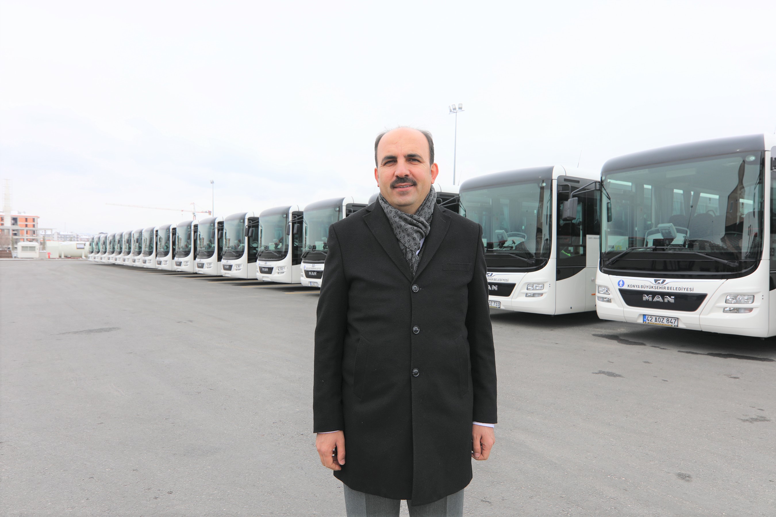 KONYA BÜYÜKŞEHİR BELEDİYESİ, FİLOSUNA 20 YENİ OTOBÜS KATTI