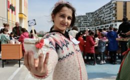 DEPREMZEDE ÖĞRENCİLER “GELECEĞE UMUT” TOHUMLARI EKTİ