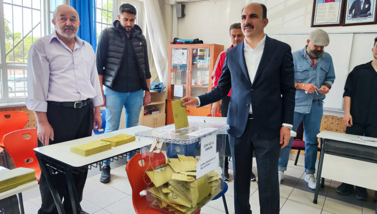 BAŞKAN ALTAY CUMHURBAŞKANLIĞI SEÇİMİ İÇİN OYUNU 2294 NOLU SANDIKTA KULLANDI