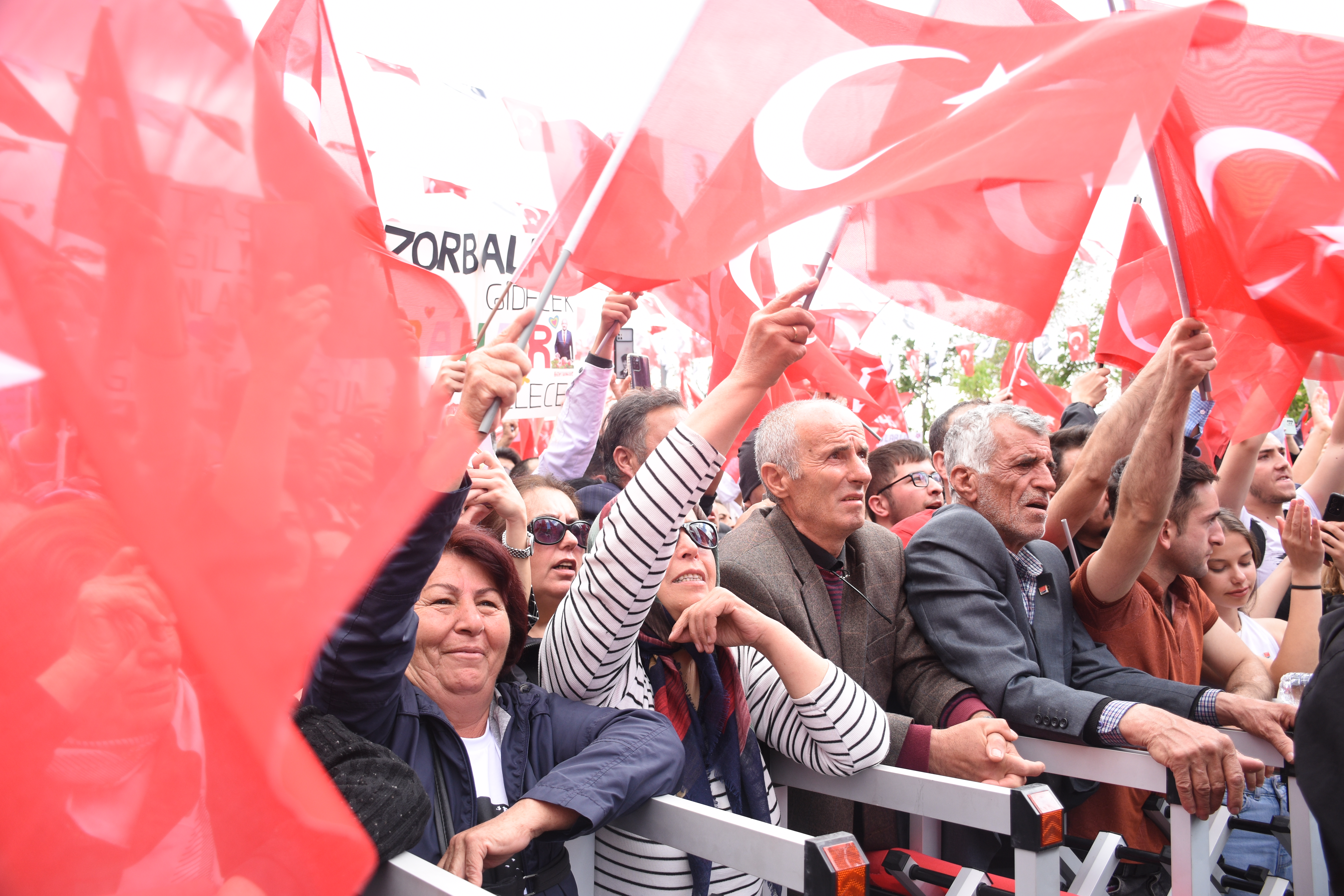 İBB BAŞKANI İMAMOĞLU, "HALK BULUŞMASI"NA KATILDI
