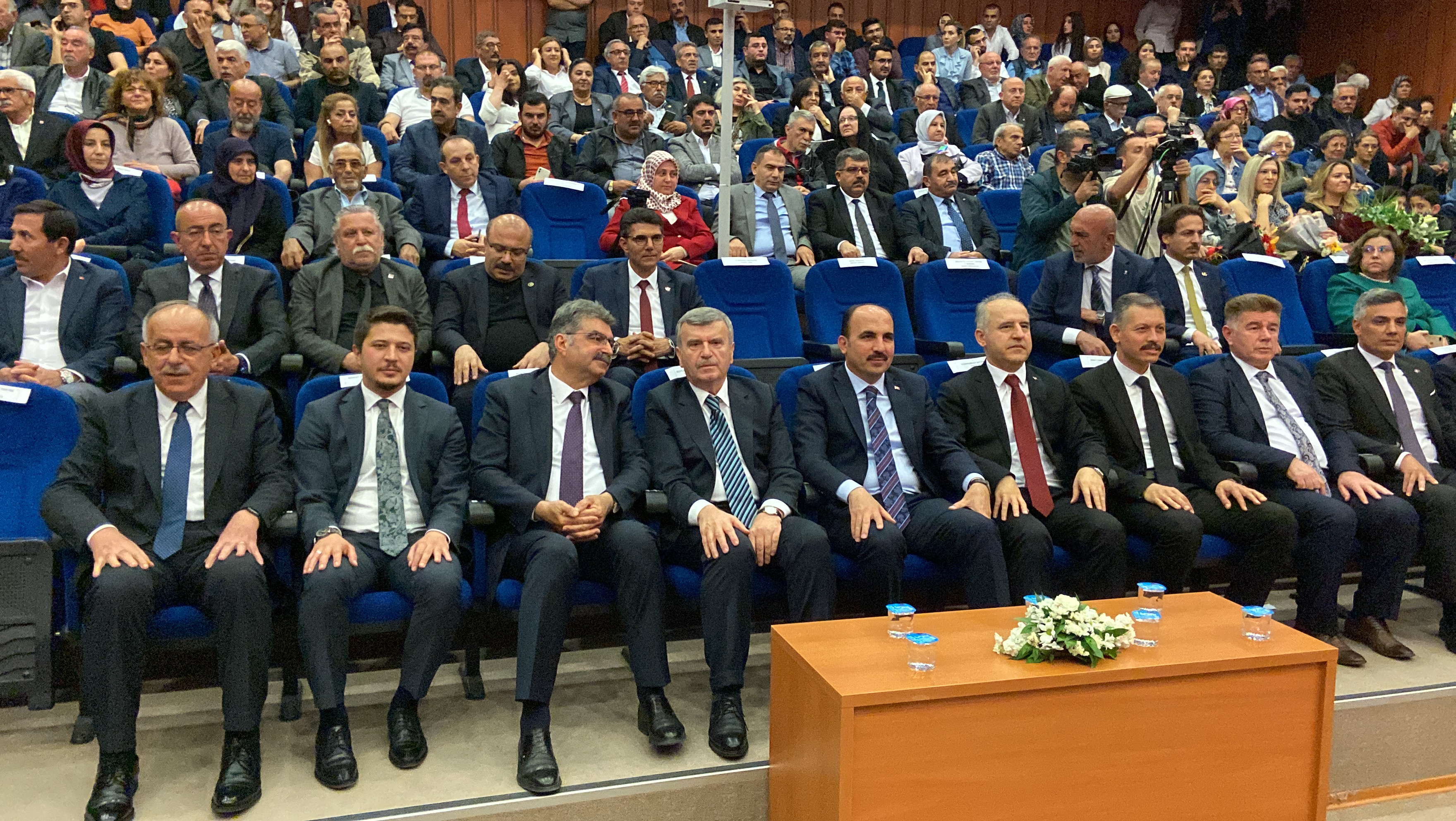 KONYA’DA SEÇİLEN MİLLETVEKİLLERİ MAZBATALARINI  ALDI
