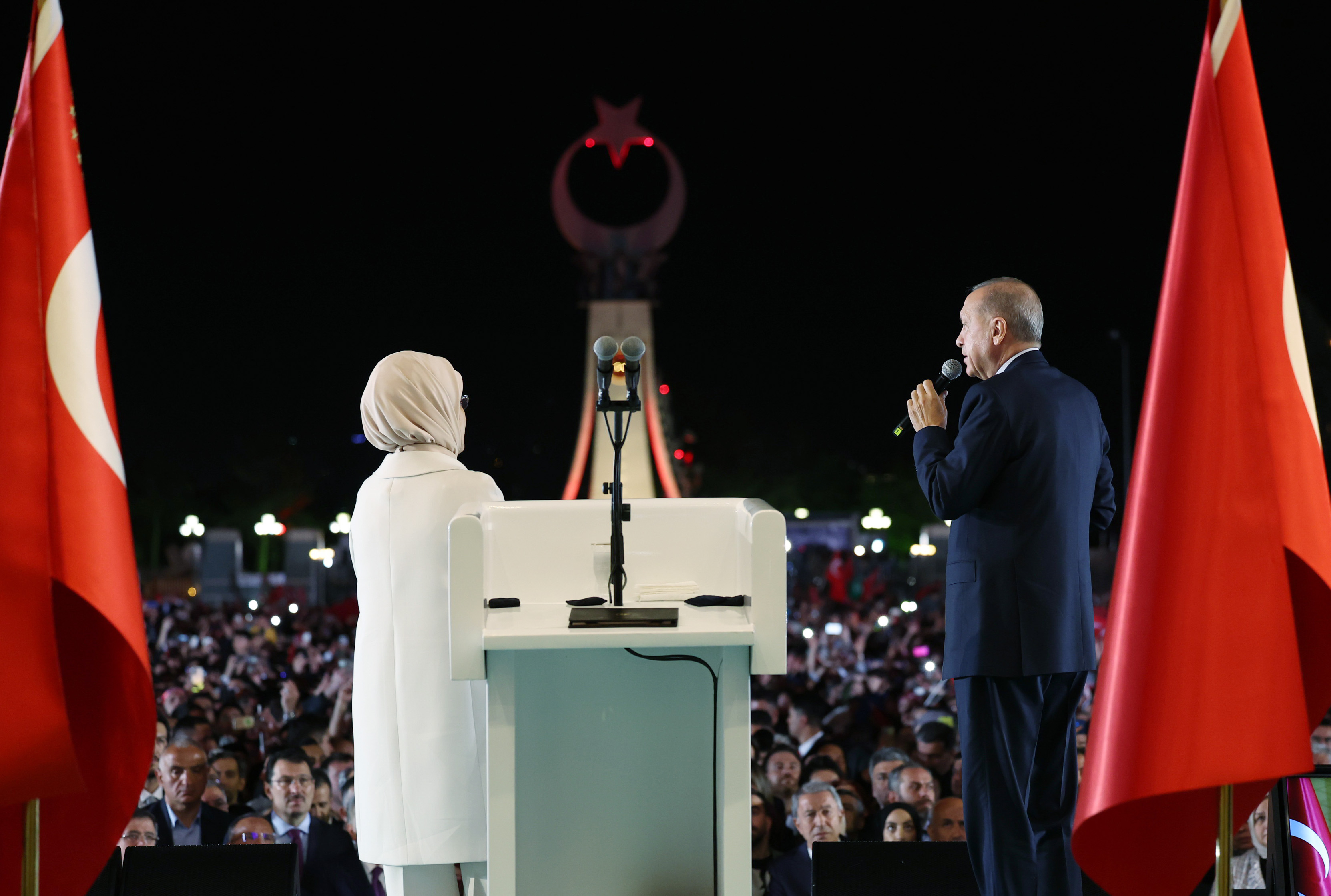 CUMHURBAŞKANI ERDOĞAN, CUMHURBAŞKANLIĞI KÜLLİYESİ’NDE VATANDAŞLARA HİTAP ETTİ