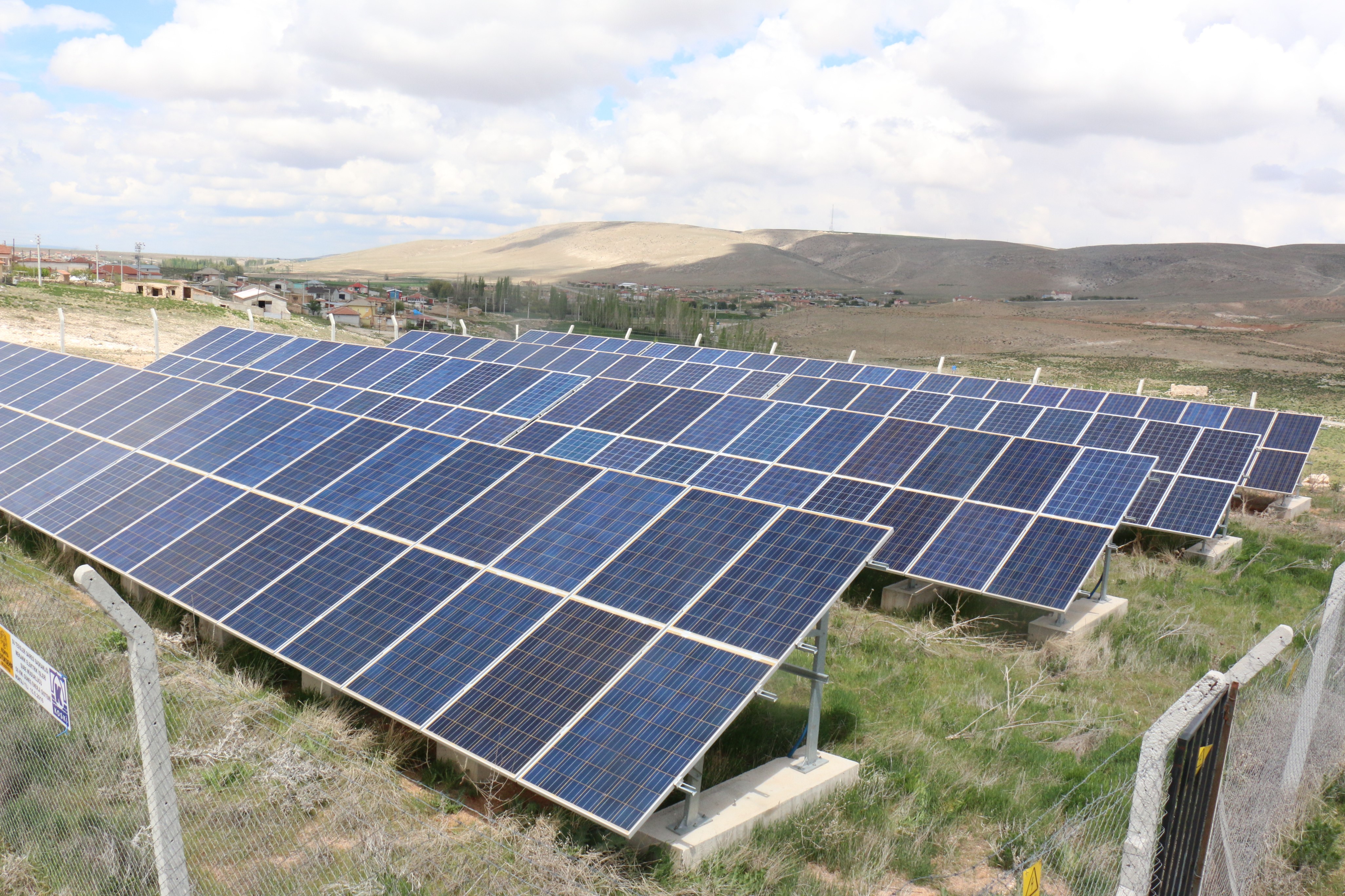 KONYA BÜYÜKŞEHİR TEMİZ VE ÇEVRECİ ENERJİYİ YAYGINLAŞTIRIYOR