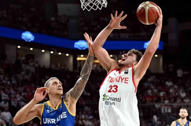 A Milli Erkek Basketbol Takımı Ukrayna'yı mağlup ederek lider çıktı 1 A Milli Erkek Basketbol Takımı Ukrayna’yı mağlup ederek lider çıktı