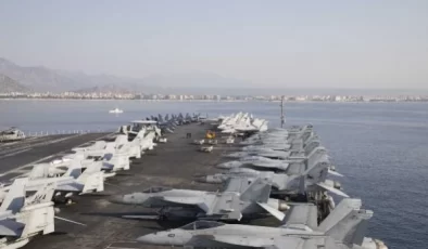 ABD Donanması’nın en yeni uçak gemisi Antalya’ya geldi