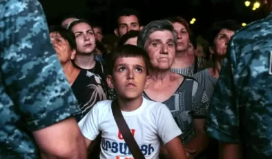 Abluka altındaki Dağlık Karabağ’da kıtlık: ‘İnsanlar ekmek kuyruklarında bayılıyor’