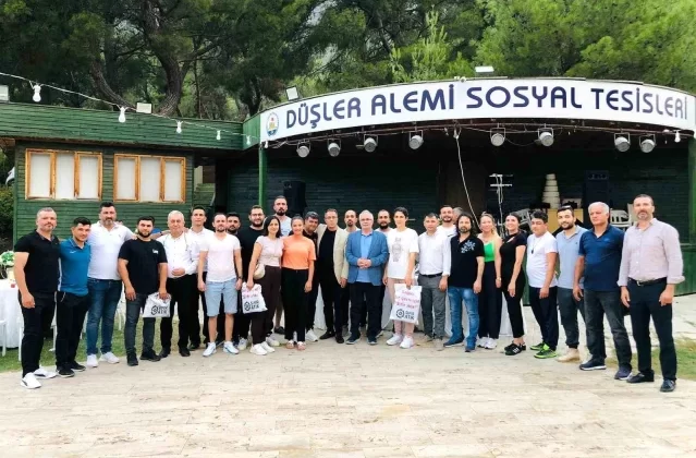 Adana Kozan Belediyesi Başarılı Sporcuları Ödüllendirdi