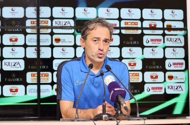 Adanaspor Teknik Direktörü Özhan Pulat: Talihsiz bir son dakika golüyle acı bir tecrübe edindik