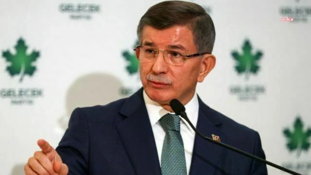 Ahmet Davutoğlu, Mete Gazoz’u tebrik etti