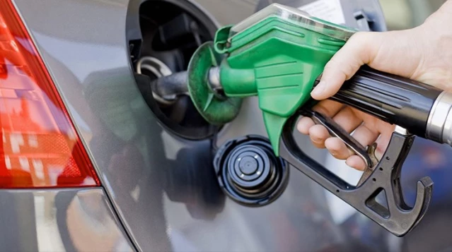 Akaryakıt Fiyatlarına Zam Üstüne Zam