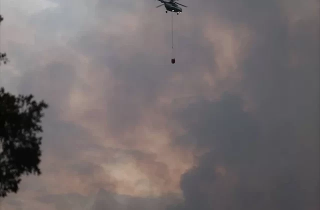 Akseki’deki Orman Yangınında Söndürme Çalışmaları Devam Ediyor