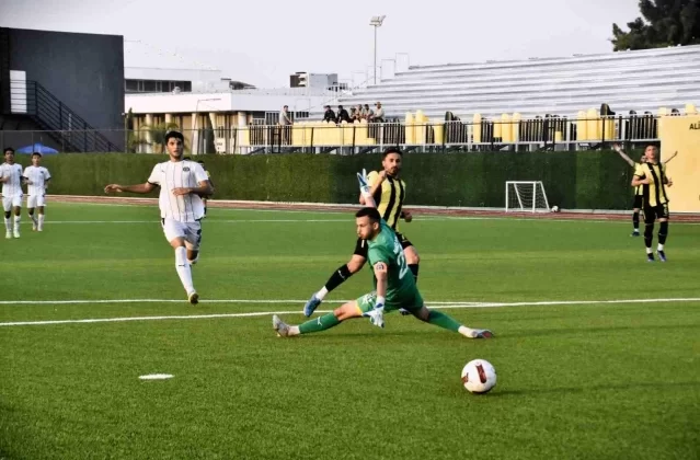 Aliağaspor FK, Manisa FK U-19'u 4-1 mağlup etti 1 Aliağaspor FK, Manisa FK U-19’u 4-1 mağlup etti