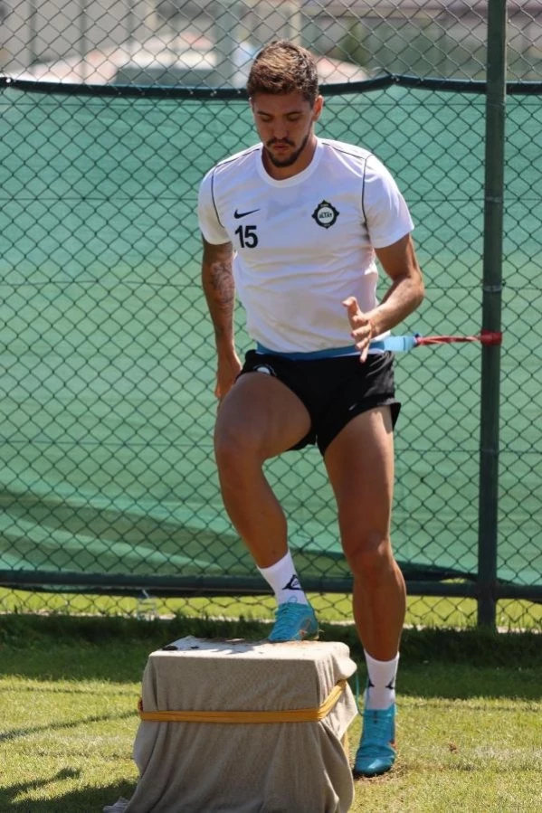 Altay, Kutay Yokuşlu'nun lisansını çıkarmak için seferberlik ilan etti