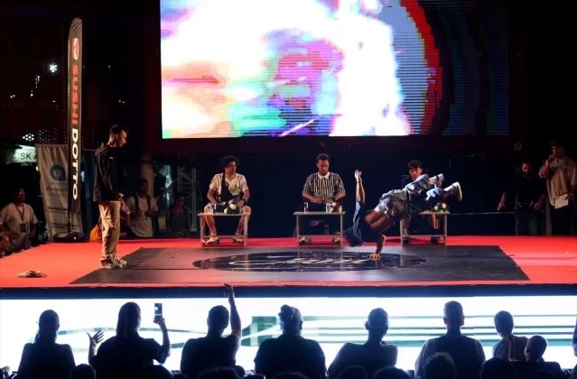 Antalya Dans Festivali 'Final Jam' Son Buldu 1 Antalya Dans Festivali ‘Final Jam’ Son Buldu