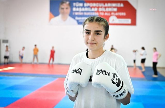 Antalya’da Yaz Spor Okullarında Boksa Başlayan Büşra Daşkın Altın Madalya Kazandı
