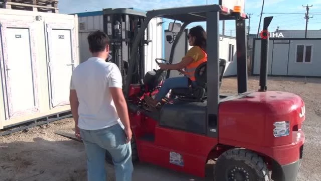 Bandırma Ticaret Odası Kadınlara Forklift Operatörlüğü Eğitimi Veriyor 1 Bandırma Ticaret Odası Kadınlara Forklift Operatörlüğü Eğitimi Veriyor