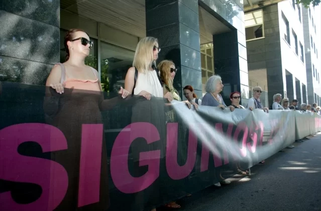 Batı Balkan Ülkelerinde Kadın Cinayetine Karşı Gösteriler 1 Batı Balkan Ülkelerinde Kadın Cinayetine Karşı Gösteriler