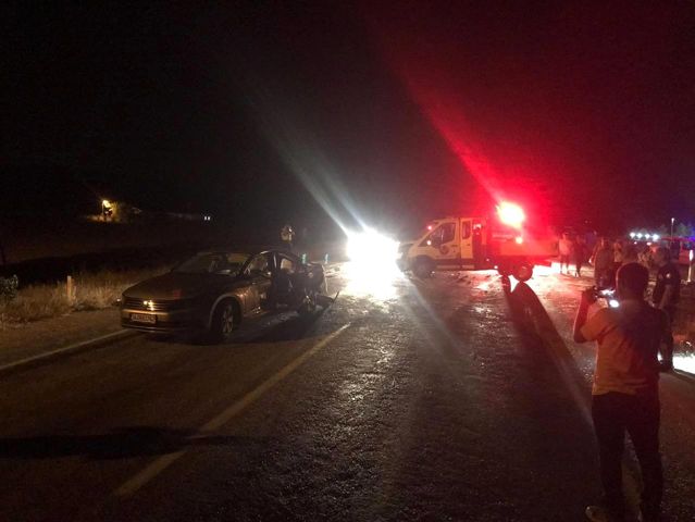 Bayburt'ta Kamyonet ile Otomobilin Karıştığı Trafik Kazasında 9 Kişi Yaralandı