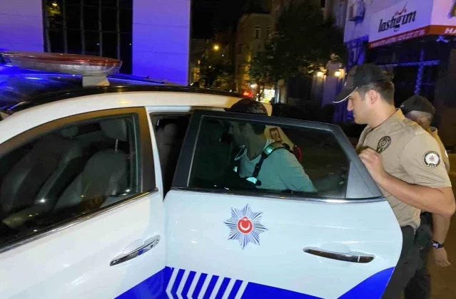 Beyoğlu’nda Motosiklet Sürücülerine Yönelik Denetimde Aranan Şahıs Yakalandı