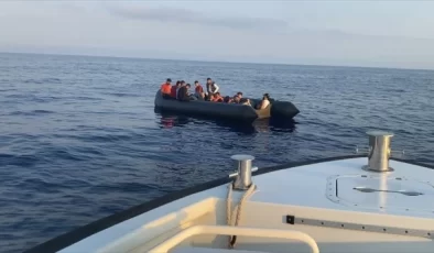 Bodrum Açıklarında Yunanistan Tarafından Geri İtildikten Sonra Kurtarılan 42 Düzensiz Göçmen