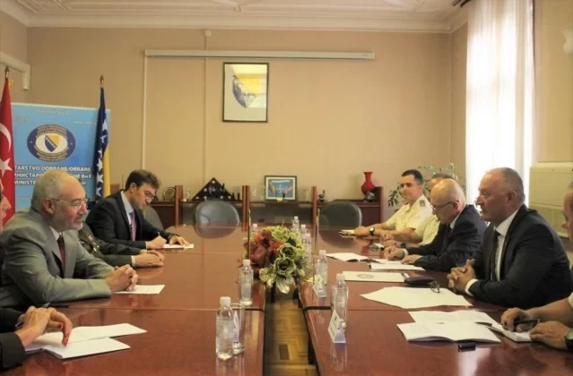 Bosna Hersek Savunma Bakanı Türkiye ile ilişkileri övdü 1 Bosna Hersek Savunma Bakanı Türkiye ile ilişkileri övdü