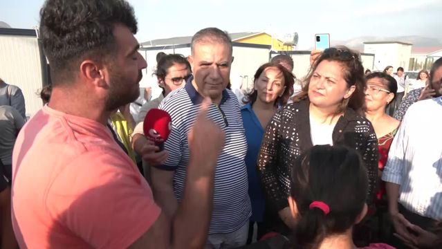 CHP Heyeti Hatay’da…Konteynerkentte Yaşayan Depremzedeler: ‘Biz Açız, Aç. Aç Ne Demek Biliyor Musun? Sosyal Devlet Sosyal Medyada’