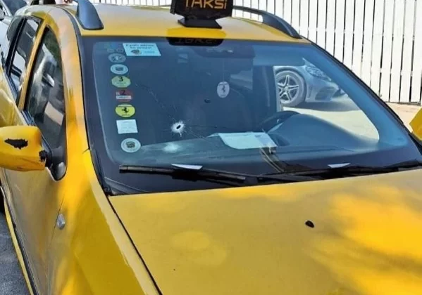 Çeşme'deki beach club'a ateş açan şüpheliler yakalandı 1 Çeşme’deki beach club’a ateş açan şüpheliler yakalandı