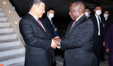 Çin Cumhurbaşkanı Xi Jinping, Güney Afrika’ya resmi ziyarette bulunmak üzere yola çıktı