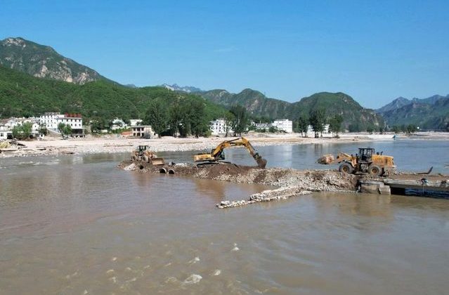 Çin, Doksuri Tayfunu’nun Etkilediği Bölgelerdeki Hasarlı Su Koruma Tesislerini Onarmak İçin 1,5 Milyar Yuan Tahsis Etti