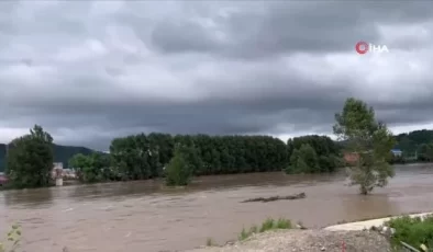 Çin’in Shulan kentini sel vurdu: 14 ölü, 1 kayıp
